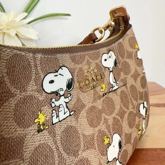 Coach X Peanuts Teri Shoulder Bag Signature Canvas Snoopy CBJ88 - Picture 3 of 4
